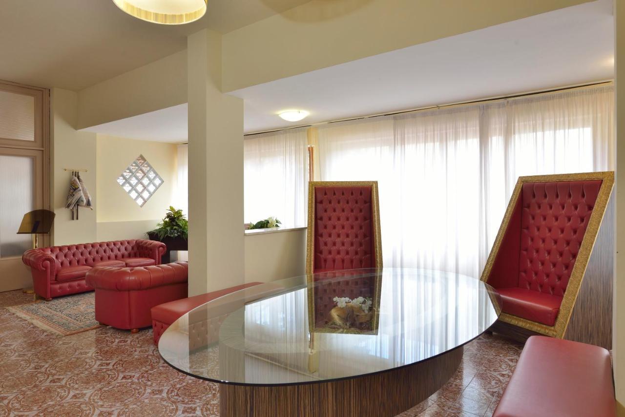 Hotel Attico Кьянчано-Терме Экстерьер фото